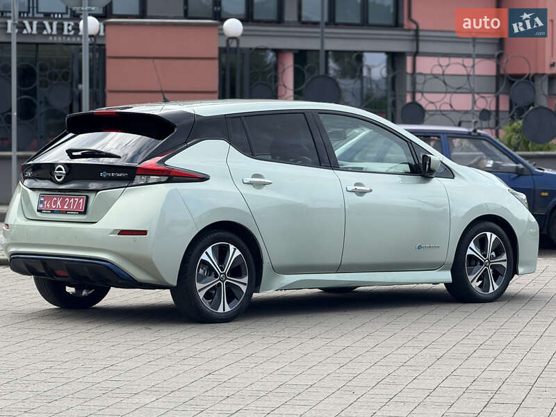 Хетчбек Nissan Leaf 2018 в Дрогобичі