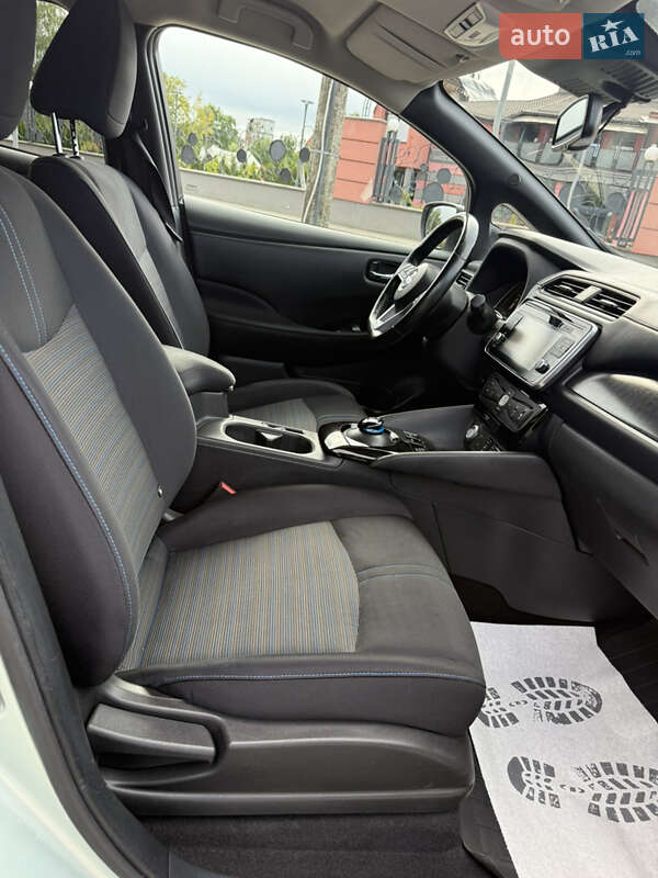 Хетчбек Nissan Leaf 2018 в Дрогобичі