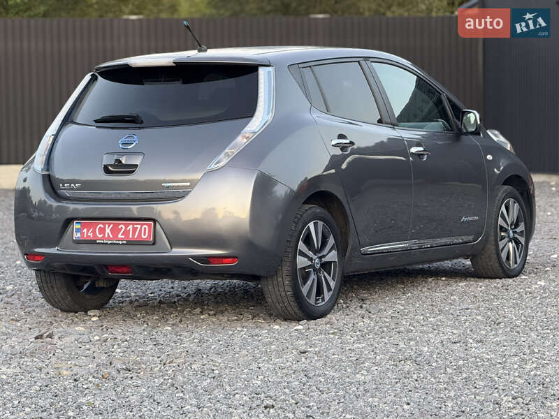 Хетчбек Nissan Leaf 2013 в Дрогобичі