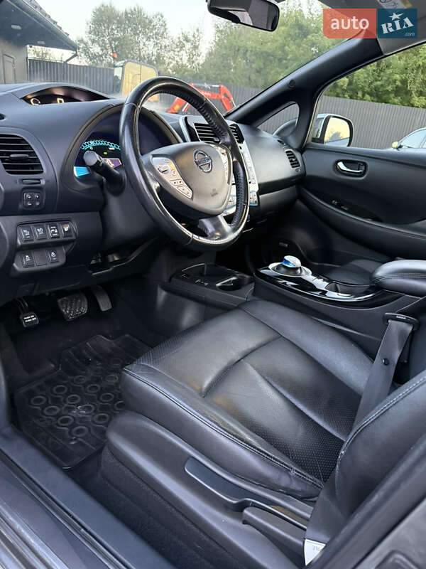 Хетчбек Nissan Leaf 2013 в Дрогобичі