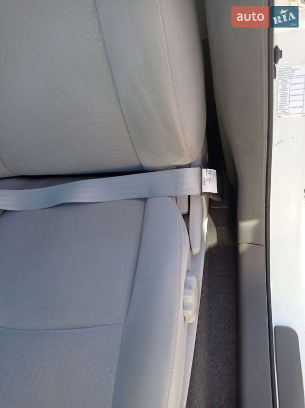 Хэтчбек Nissan Leaf 2012 в Коломые фото 13 Хэтчбек Nissan Leaf 2012 в Коломые