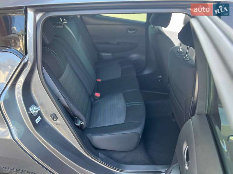 Хэтчбек Nissan Leaf 2018 в Одессе