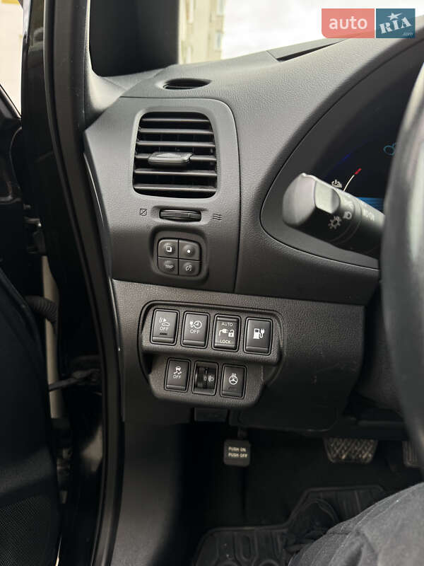 Хетчбек Nissan Leaf 2013 в Вінниці