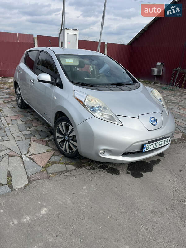Хэтчбек Nissan Leaf 2013 в Буске фото 3 Хэтчбек Nissan Leaf 2013 в Буске
