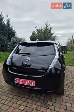 Хэтчбек Nissan Leaf 2012 в  фото 6 Хэтчбек Nissan Leaf 2012 в