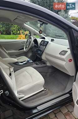 Хэтчбек Nissan Leaf 2012 в  фото 8 Хэтчбек Nissan Leaf 2012 в