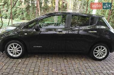 Хэтчбек Nissan Leaf 2015 в 
