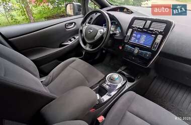 Хэтчбек Nissan Leaf 2015 в 