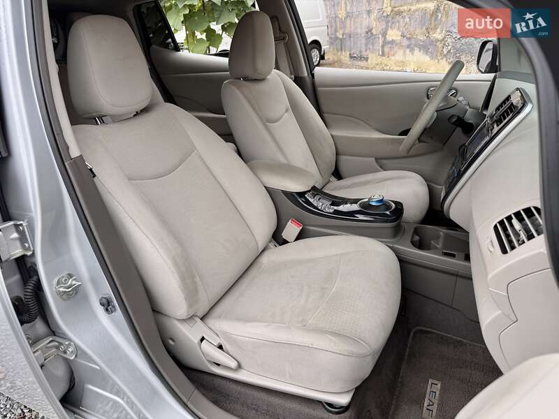 Хэтчбек Nissan Leaf 2011 в Харькове
