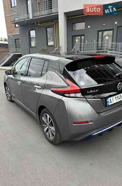 Хэтчбек Nissan Leaf 2019 в 