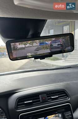 Хэтчбек Nissan Leaf 2019 в 