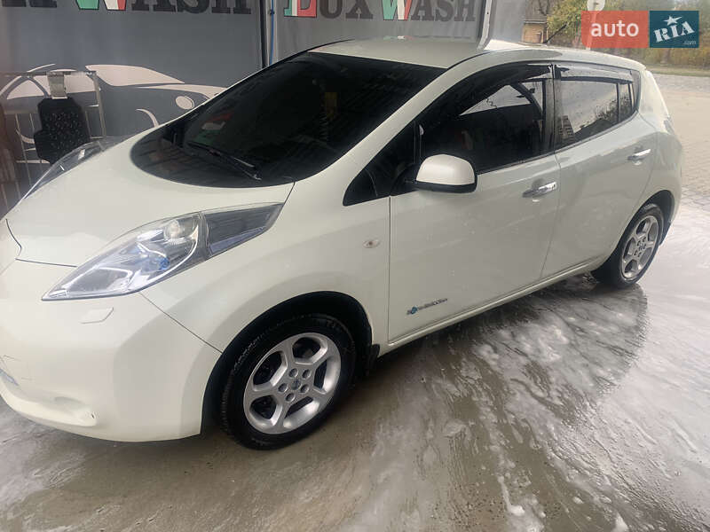Хэтчбек Nissan Leaf 2012 в Трускавце фото 6 Хэтчбек Nissan Leaf 2012 в Трускавце