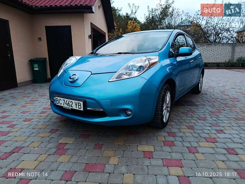 Хетчбек Nissan Leaf 2013 в Івано-Франківську