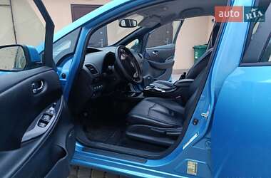 Хэтчбек Nissan Leaf 2013 в 