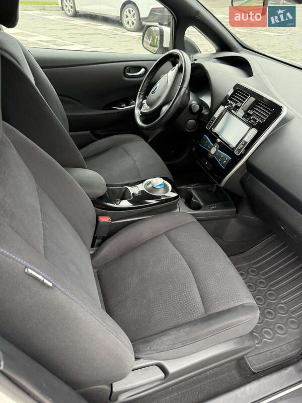 Хэтчбек Nissan Leaf 2014 в Ровно фото 4 Хэтчбек Nissan Leaf 2014 в Ровно