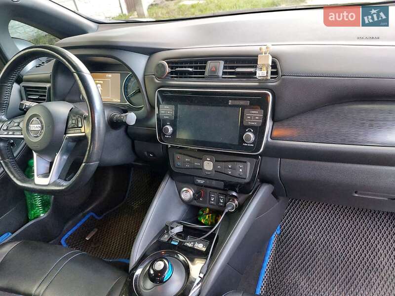 Хэтчбек Nissan Leaf 2018 в Днепре
