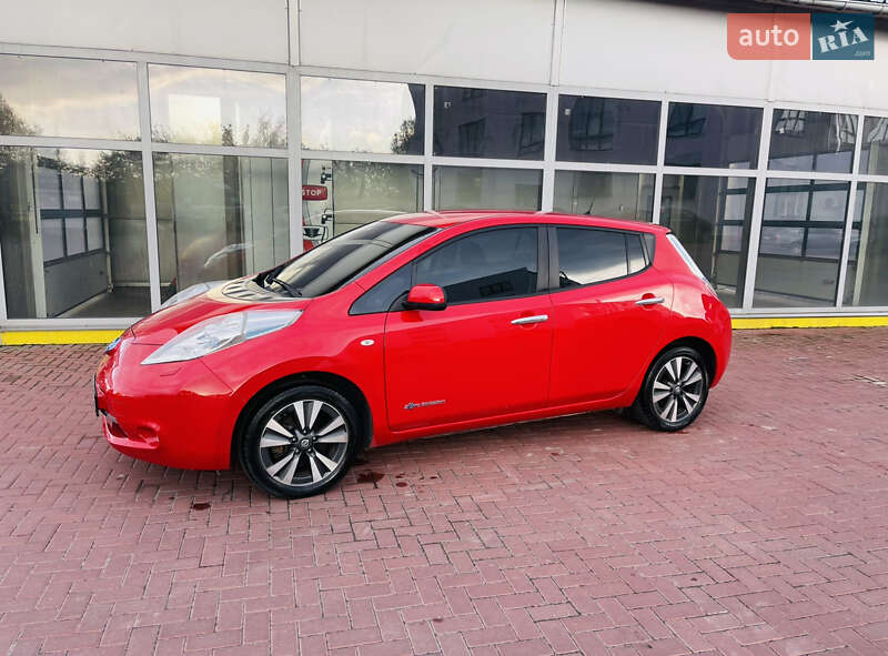 Хэтчбек Nissan Leaf 2016 в Ровно