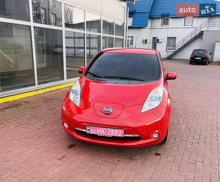 Хэтчбек Nissan Leaf 2016 в Ровно
