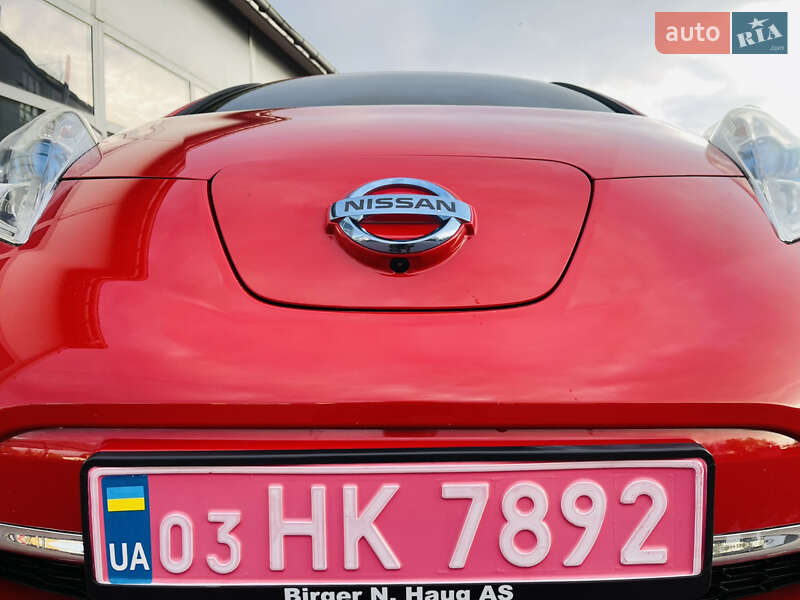 Хэтчбек Nissan Leaf 2016 в Ровно