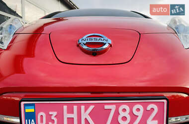 Хэтчбек Nissan Leaf 2016 в 