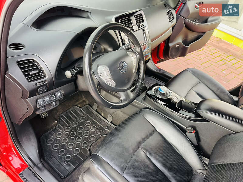Хэтчбек Nissan Leaf 2016 в Ровно