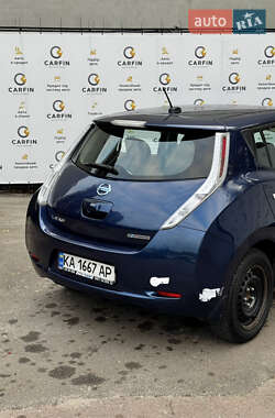 Хэтчбек Nissan Leaf 2016 в 