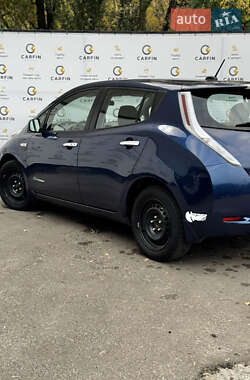 Хэтчбек Nissan Leaf 2016 в 