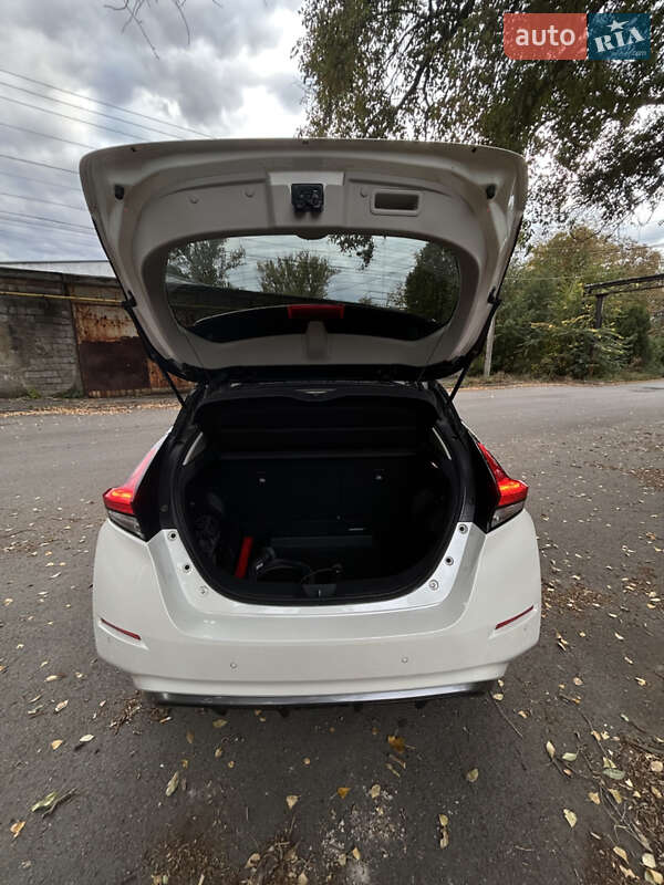Хэтчбек Nissan Leaf 2023 в Днепре фото 13 Хэтчбек Nissan Leaf 2023 в Днепре
