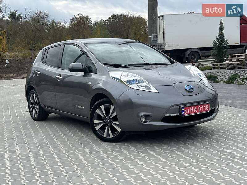 Хетчбек Nissan Leaf 2015 в Рівному