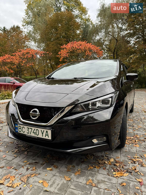 Хэтчбек Nissan Leaf 2018 в Дрогобыче