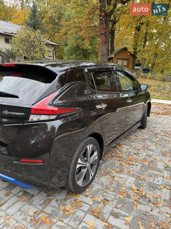Хэтчбек Nissan Leaf 2018 в Дрогобыче