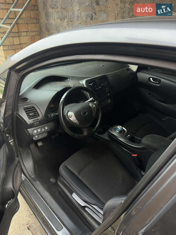 Хетчбек Nissan Leaf 2015 в Києві