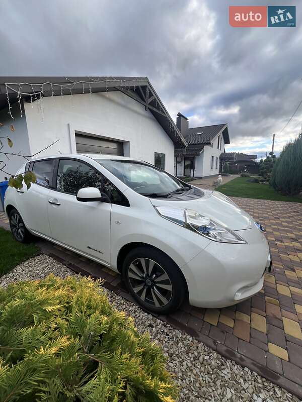 Хэтчбек Nissan Leaf 2015 в Житомире фото 2 Хэтчбек Nissan Leaf 2015 в Житомире