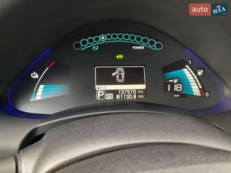 Хэтчбек Nissan Leaf 2016 в Новоархангельске