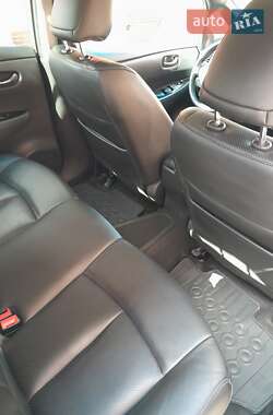 Хэтчбек Nissan Leaf 2016 в 
