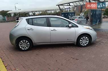 Хетчбек Nissan Leaf 2014 в 