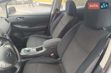 Хетчбек Nissan Leaf 2014 в 