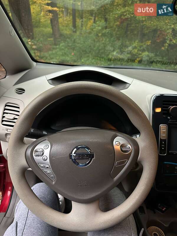 Хэтчбек Nissan Leaf 2011 в Львове фото 14 Хэтчбек Nissan Leaf 2011 в Львове