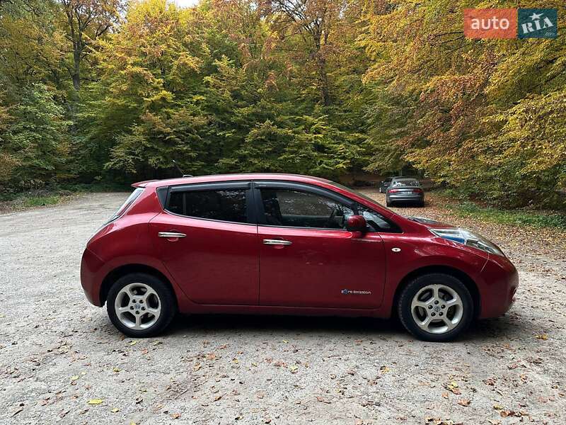 Хэтчбек Nissan Leaf 2011 в Львове фото 3 Хэтчбек Nissan Leaf 2011 в Львове