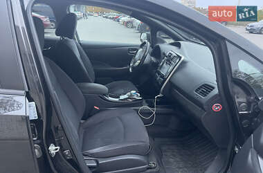 Хэтчбек Nissan Leaf 2014 в 