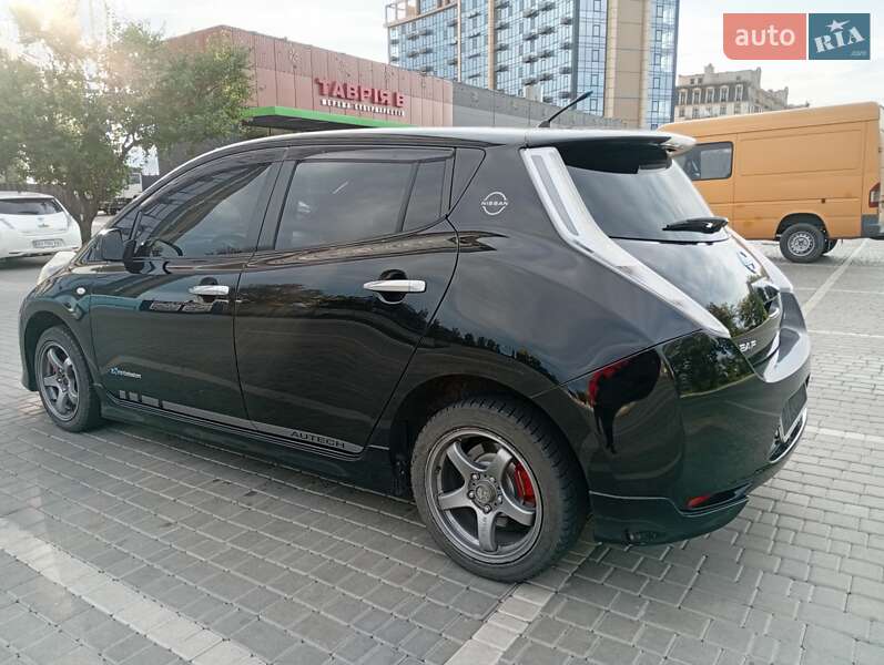 Хетчбек Nissan Leaf 2014 в Одесі