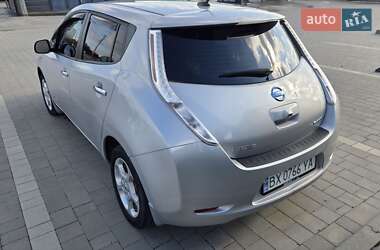 Хэтчбек Nissan Leaf 2016 в 