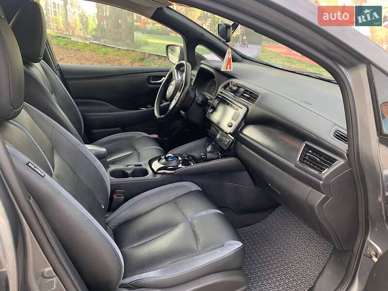 Хэтчбек Nissan Leaf 2018 в Умани