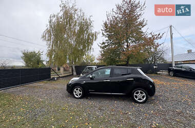 Хэтчбек Nissan Leaf 2014 в 