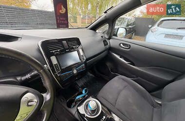 Хэтчбек Nissan Leaf 2014 в 