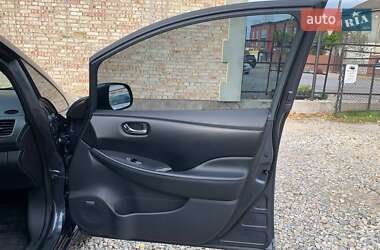 Хэтчбек Nissan Leaf 2013 в 