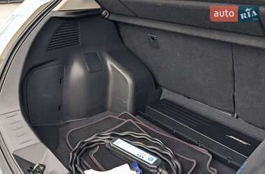 Хэтчбек Nissan Leaf 2013 в 