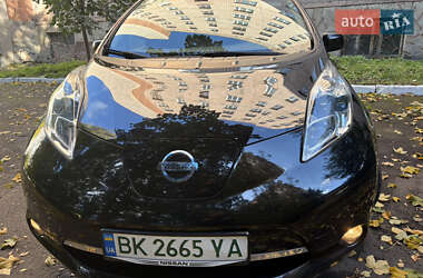 Хэтчбек Nissan Leaf 2012 в Ровно