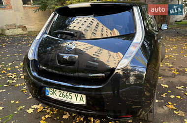 Хэтчбек Nissan Leaf 2012 в Ровно