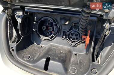 Хэтчбек Nissan Leaf 2014 в 